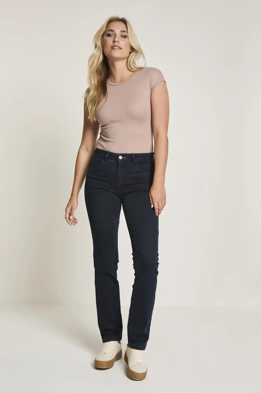 Angie High Waist Slim Fit D12 Midnight Dark Para Mi